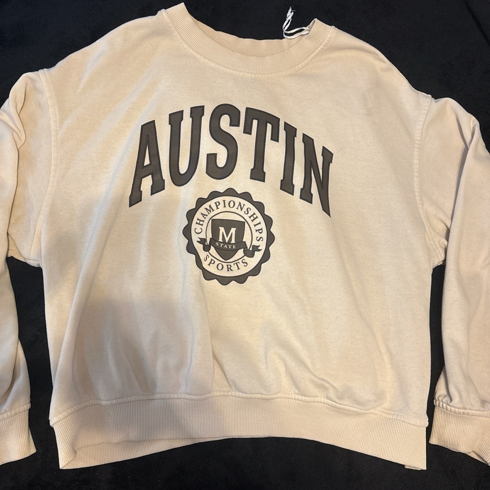 H&M Cream Graphic Crop Sweatshirt
